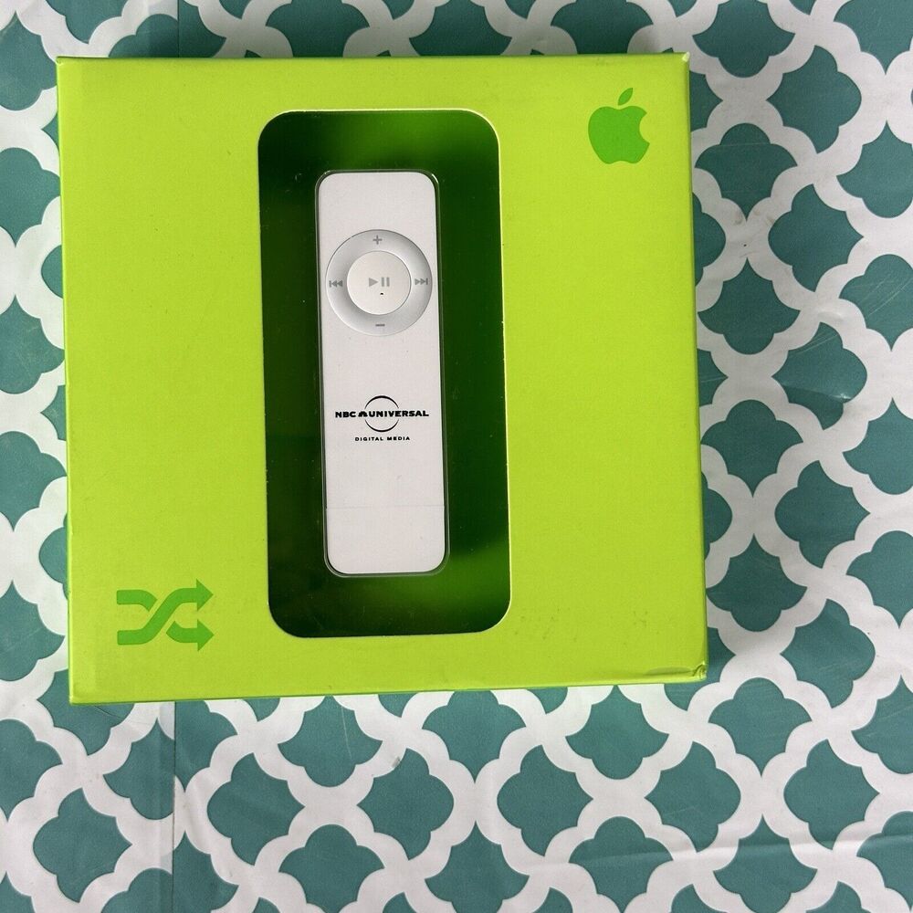 Apple iPod shuffle‎ 1st Generation White 512mb NBC Universal Collab New Sealed